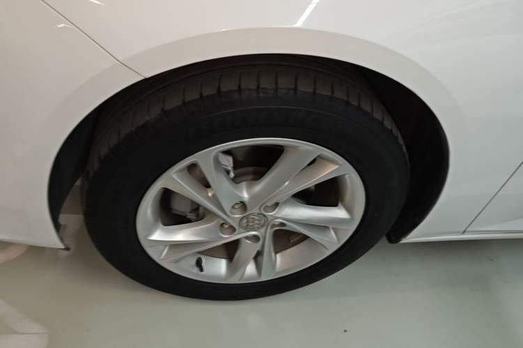 Used Buick Regal 2022 552T Smart Edition Left Front Wheel Hub