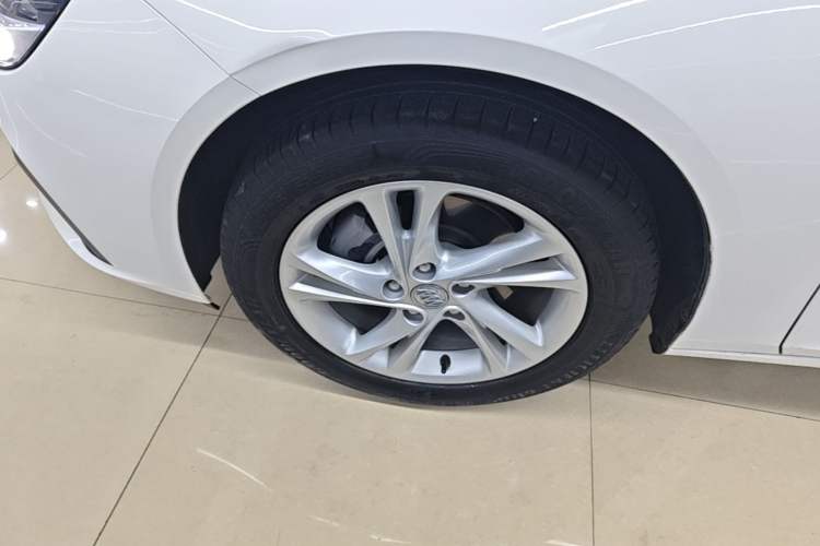 Used Buick Regal 2022 552T Smart Edition Left Front Wheel Hub