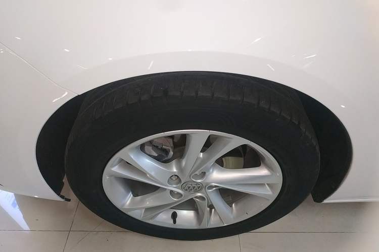 Used Buick Regal 2022 552T Smart Edition Left Front Wheel Hub