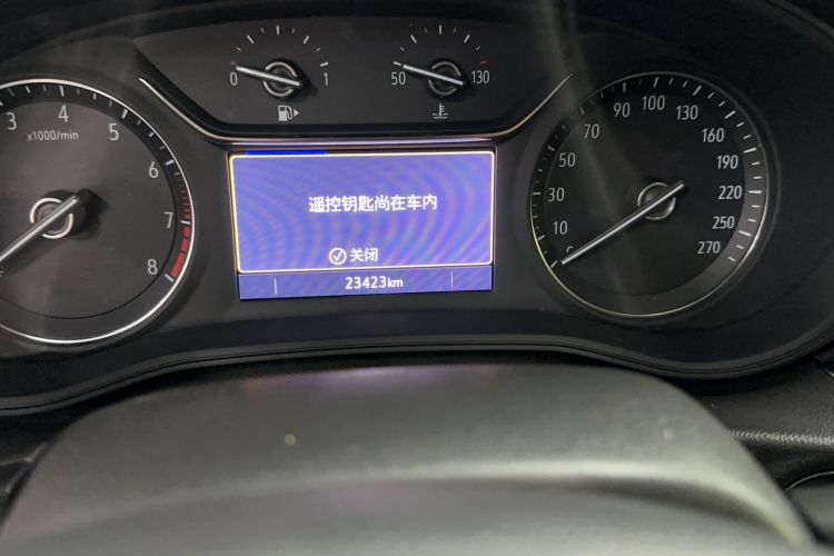 Used Buick Regal 2022 552T Smart Edition Odometer Close Up
