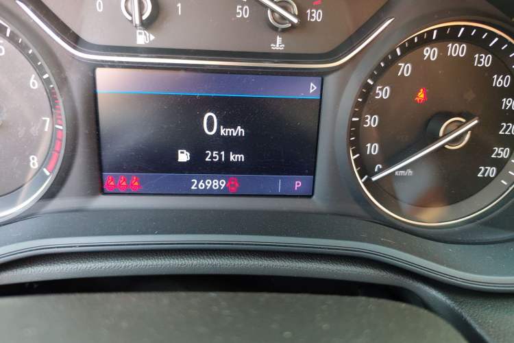 Used Buick Regal 2022 552T Smart Edition Odometer Close Up