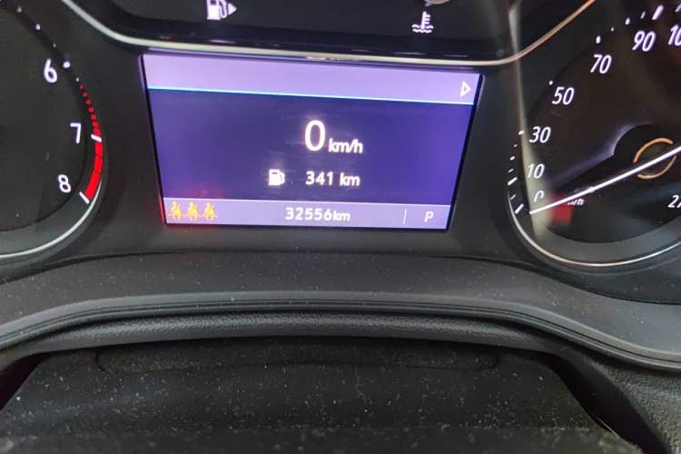 Used Buick Regal 2022 552T Smart Edition Odometer Close Up