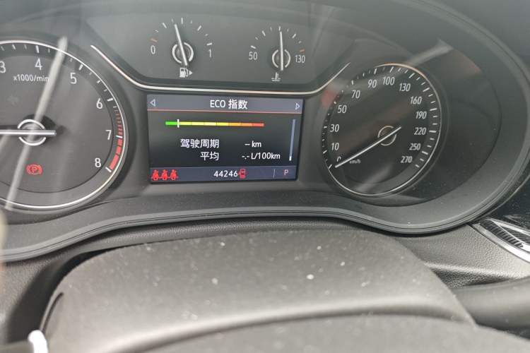 Used Buick Regal 2022 552T Smart Edition Odometer Close Up
