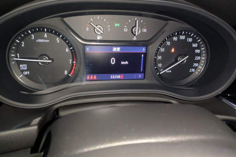 Used Buick Regal 2022 552T Smart Edition Odometer Close Up