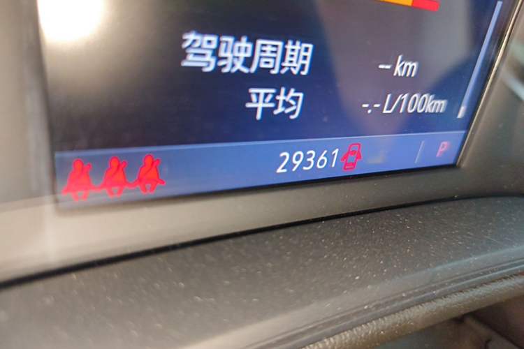 Used Buick Regal 2022 552T Smart Edition Odometer Close Up