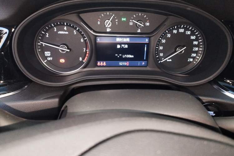 Used Buick Regal 2022 552T Smart Edition Odometer Close Up
