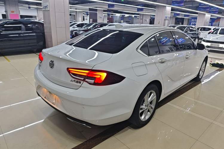 Used Buick Regal 2022 552T Smart Edition Rear Right 45 Deg
