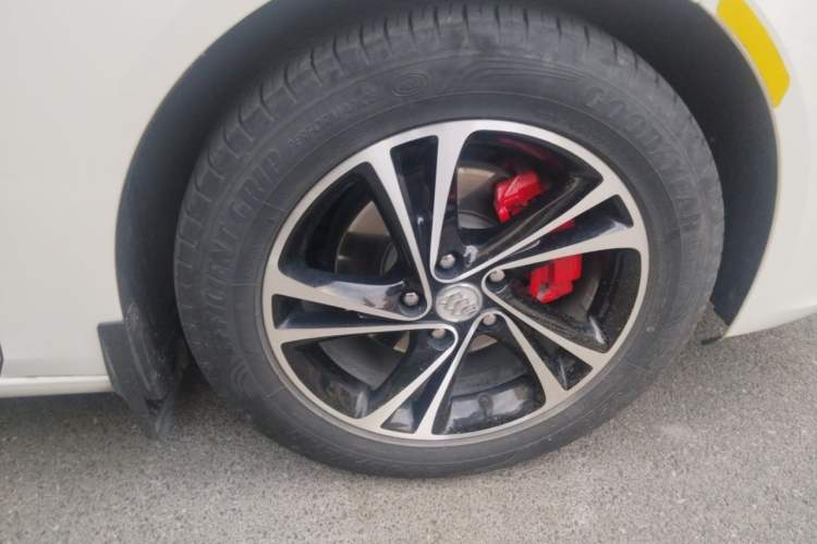 Used Buick Regal 2022 552T Smart Edition Right Front Wheel Hub