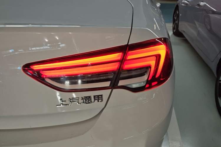 Used Buick Regal 2022 552T Smart Edition Right Rear Taillight