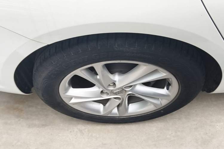 Used Buick Regal 2022 552T Smart Edition Right Rear Wheel Hub