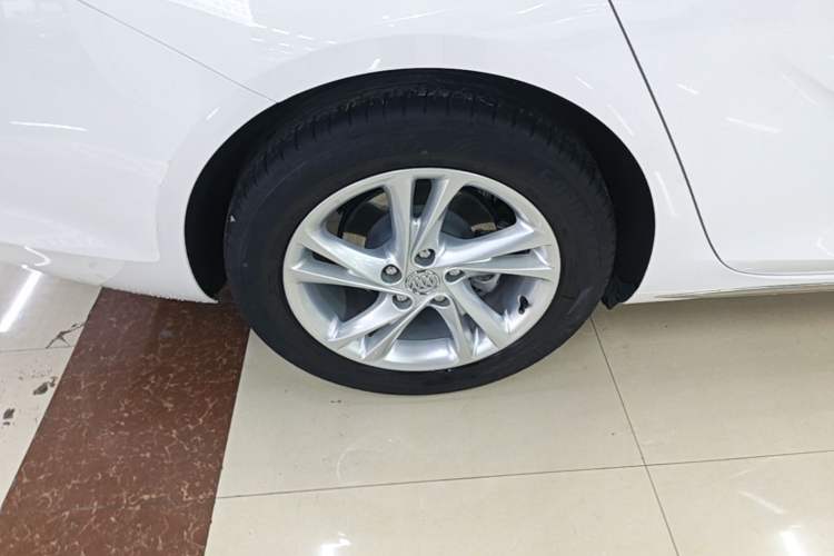 Used Buick Regal 2022 552T Smart Edition Right Rear Wheel Hub