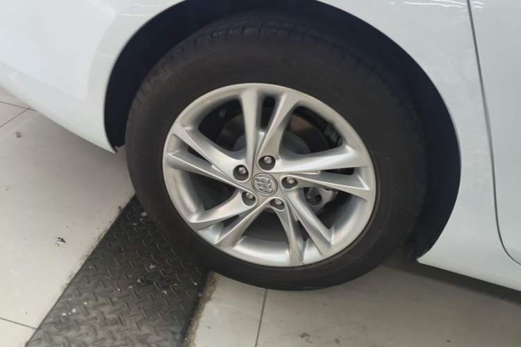 Used Buick Regal 2022 552T Smart Edition Right Rear Wheel Hub
