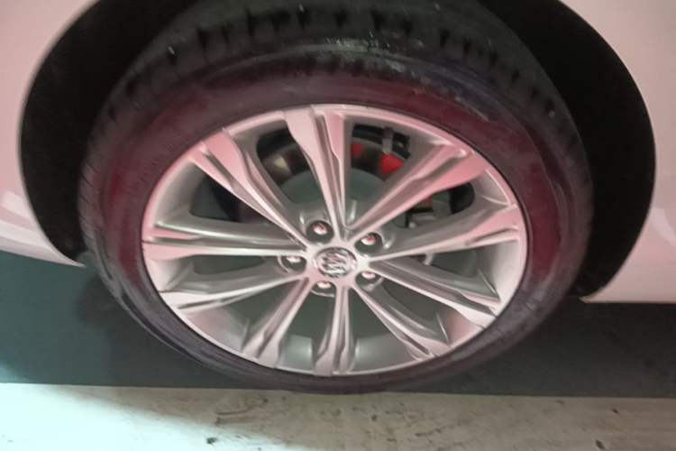 Used Buick Regal 2022 652T Smart Enjoyment Version Right Rear Wheel Hub