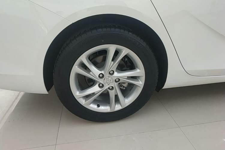 Used Buick Regal 2022 552T Smart Edition Right Rear Wheel Hub