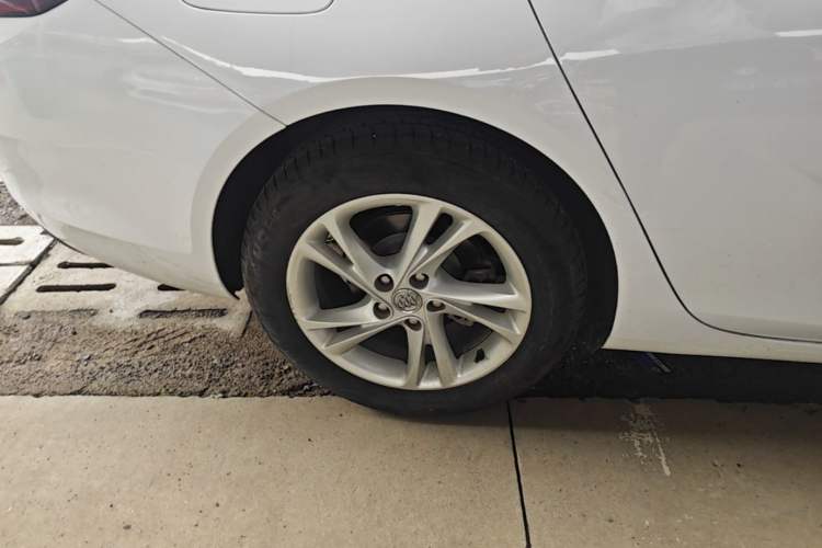 Used Buick Regal 2022 552T Smart Edition Right Rear Wheel Hub