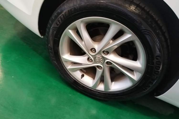 Used Buick Regal 2022 552T Smart Edition Right Rear Wheel Hub