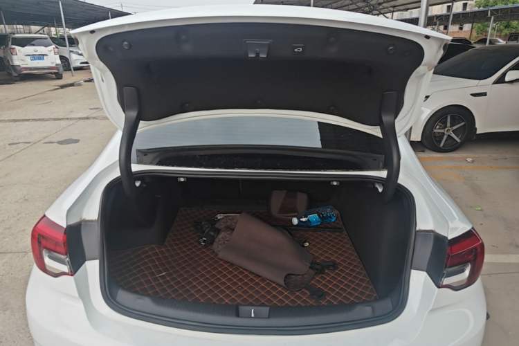 Used Buick Regal 2022 552T Smart Edition Trunk