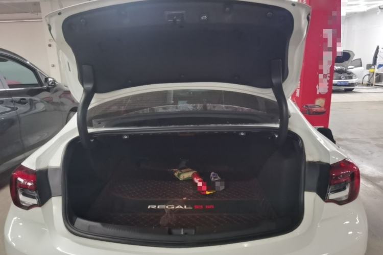 Used Buick Regal 2022 552T Smart Edition Trunk