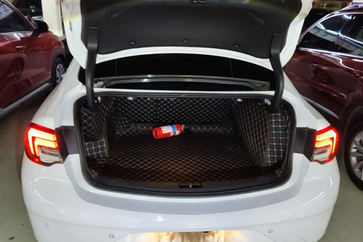 Used Buick Regal 2022 552T Smart Edition Trunk