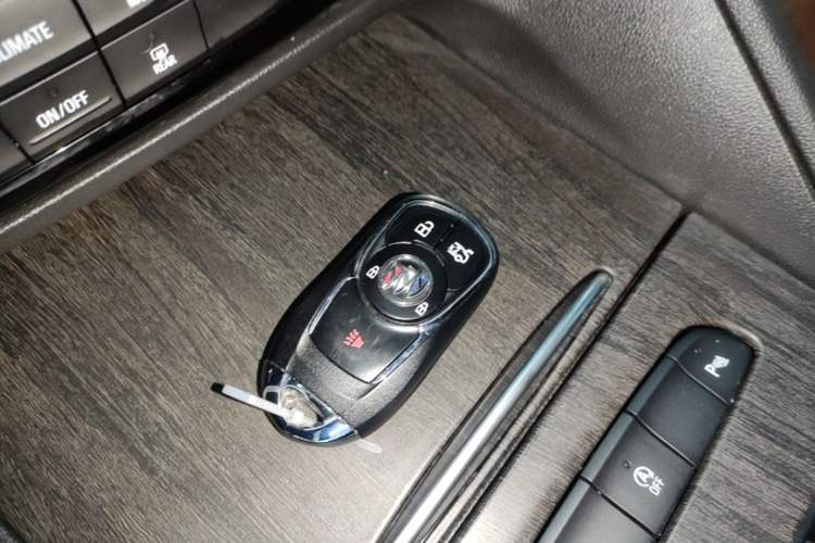 Used Buick Regal 2022 552T Smart Edition Vehicle Key