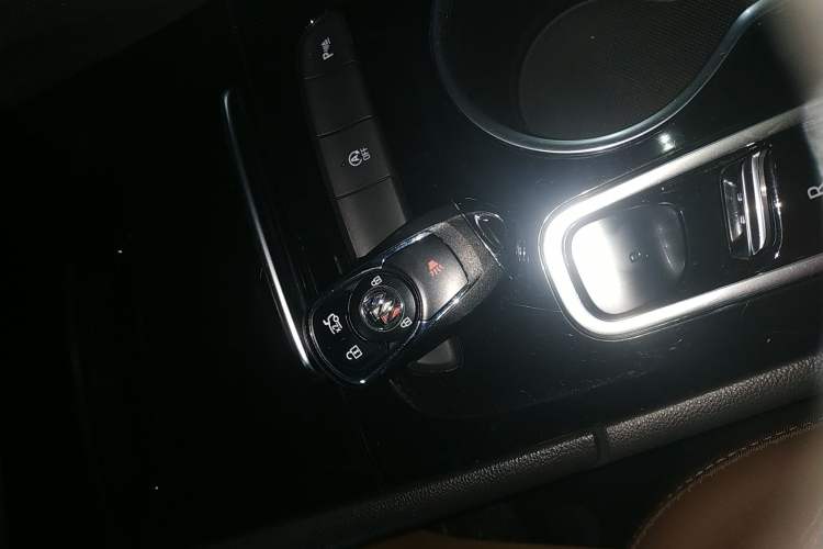 Used Buick Regal 2022 552T Smart Edition Vehicle Key
