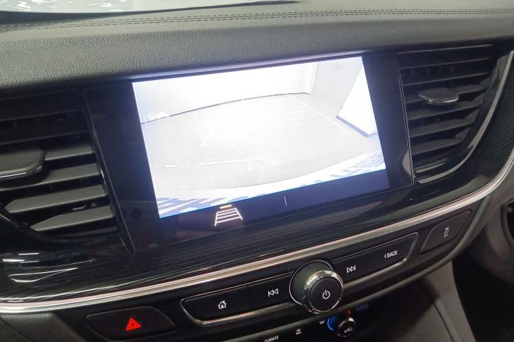 Used Buick Regal 2023 552T Smart Enjoyment Version Audio And AC Panel