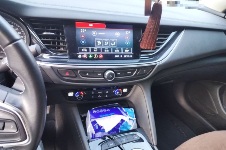 Used Buick Regal 2023 552T Smart Enjoyment Version Audio And AC Panel