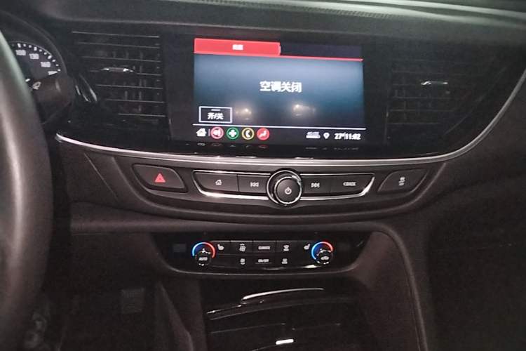 Used Buick Regal 2023 552T Smart Enjoyment Version Audio And AC Panel