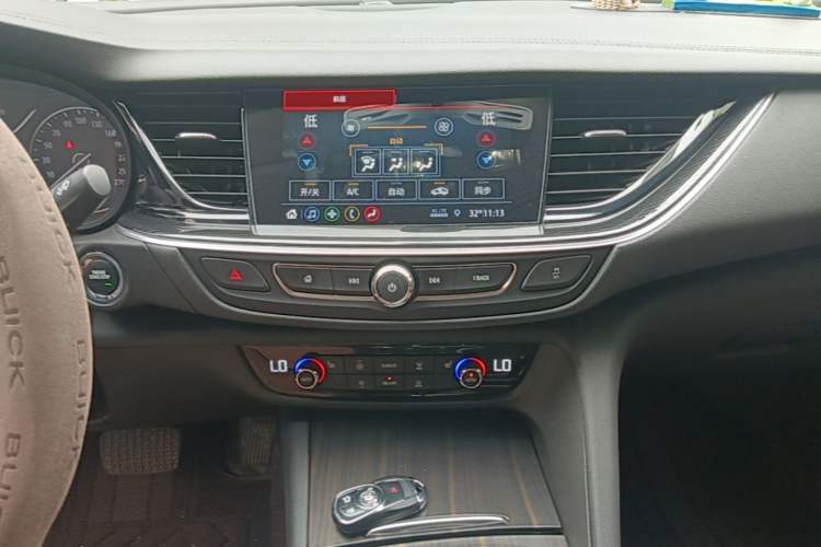 Used Buick Regal 2023 552T Smart Enjoyment Version Audio And AC Panel