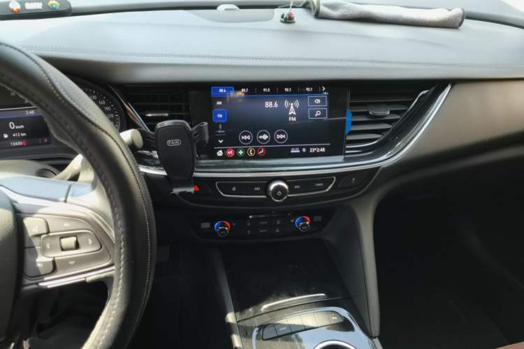 Used Buick Regal 2023 552T Smart Enjoyment Version Audio And AC Panel