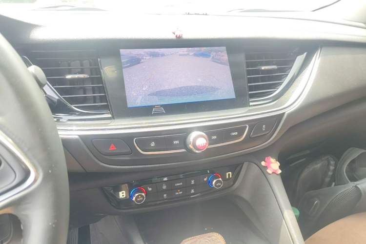 Used Buick Regal 2023 552T Smart Enjoyment Version Audio And AC Panel