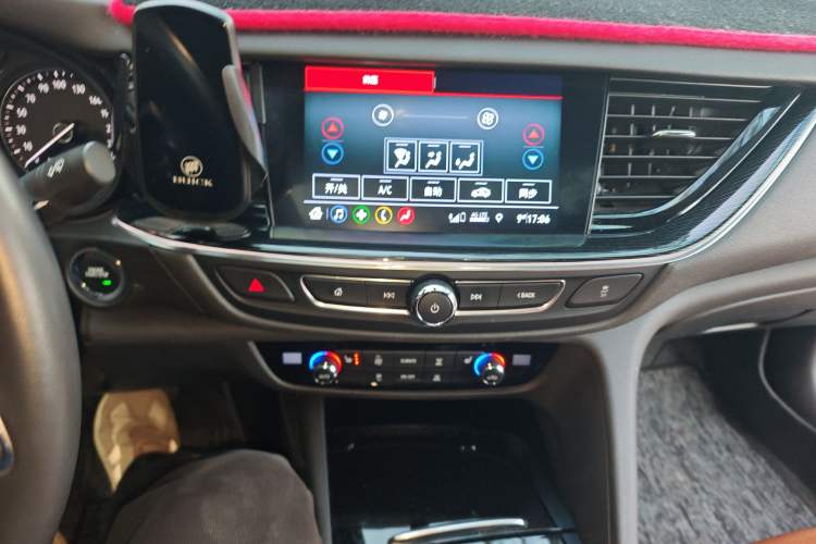 Used Buick Regal 2023 552T Smart Enjoyment Version Audio And AC Panel