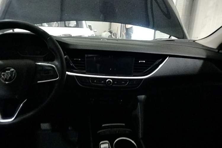 Used Buick Regal 2023 552T Smart Enjoyment Version Audio And AC Panel