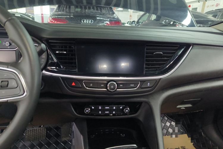 Used Buick Regal 2023 552T Smart Enjoyment Version Audio And AC Panel