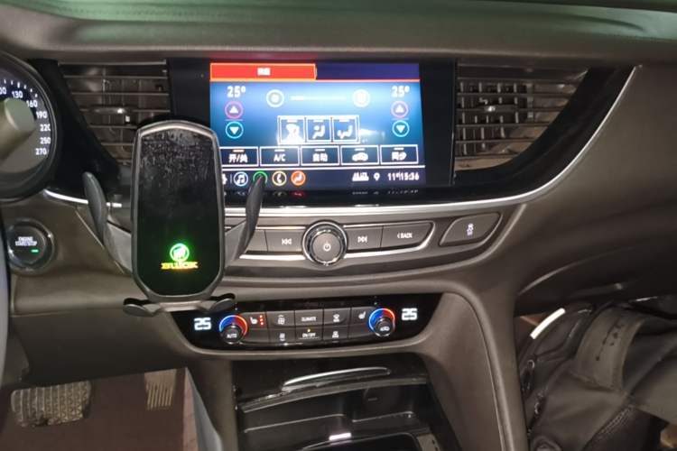 Used Buick Regal 2023 552T Smart Enjoyment Version Audio And AC Panel