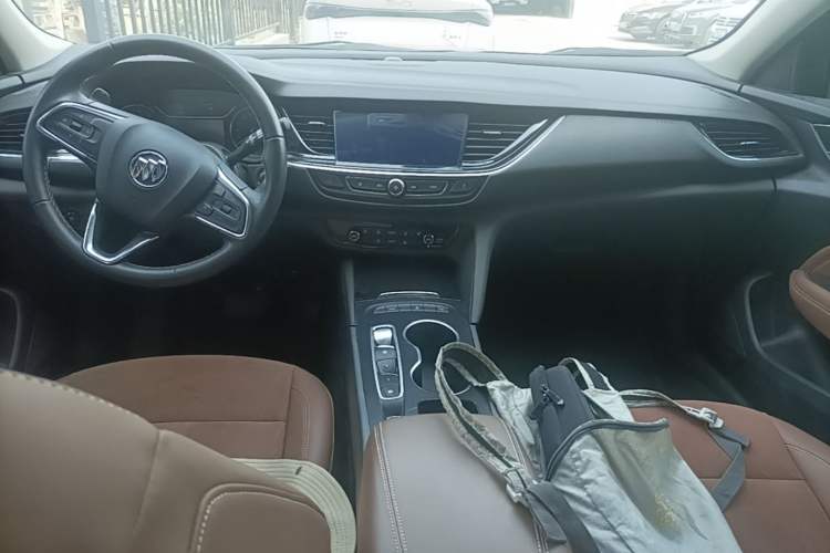 Used Buick Regal 2023 552T Smart Enjoyment Version Center Console