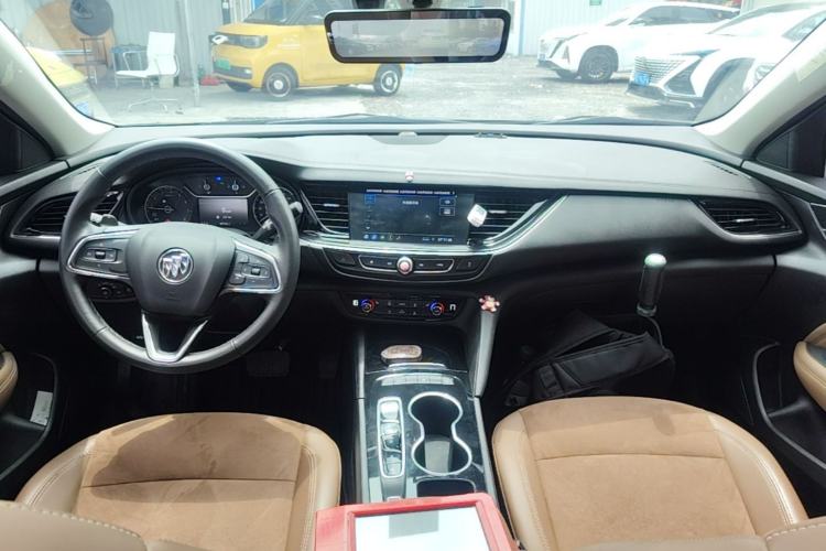 Used Buick Regal 2023 552T Smart Enjoyment Version Center Console