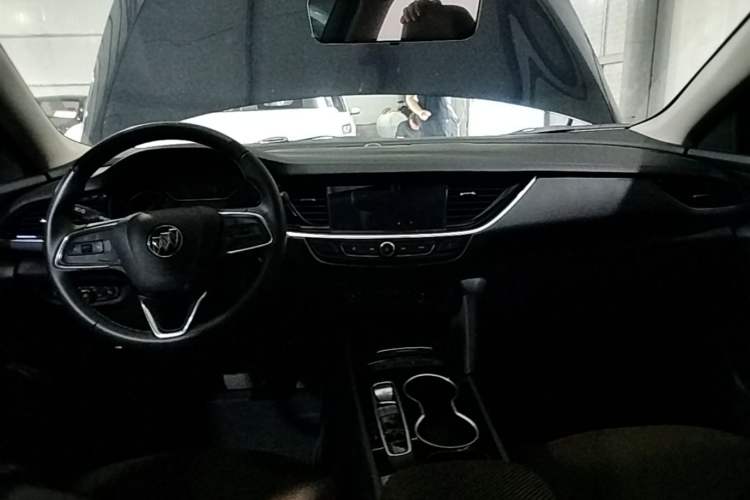 Used Buick Regal 2023 552T Smart Enjoyment Version Center Console
