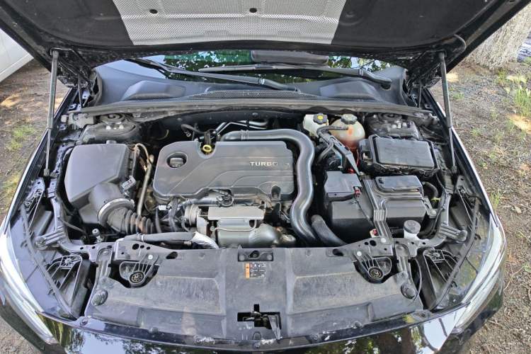 Used Buick Regal 2023 552T Smart Enjoyment Version Engine Bay