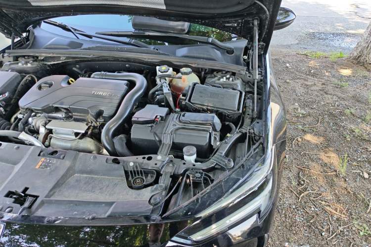 Used Buick Regal 2023 552T Smart Enjoyment Version Engine Bay Left
