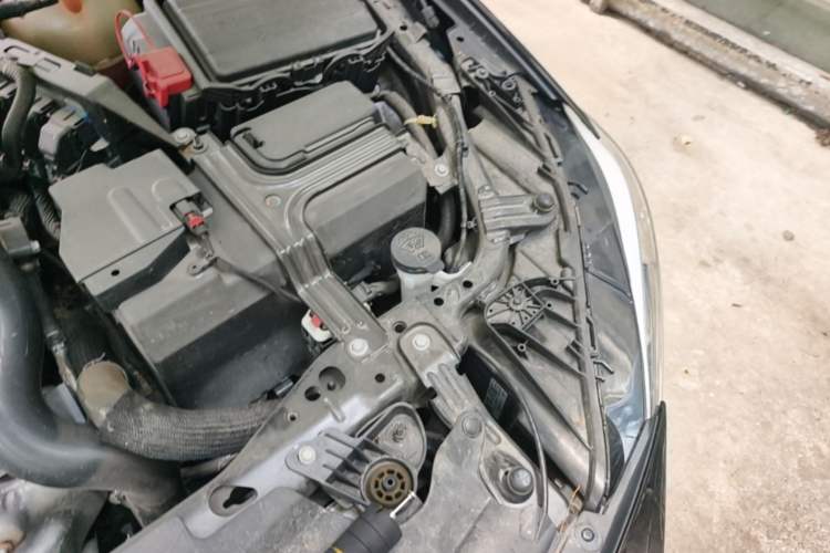 Used Buick Regal 2023 552T Smart Enjoyment Version Engine Bay Left