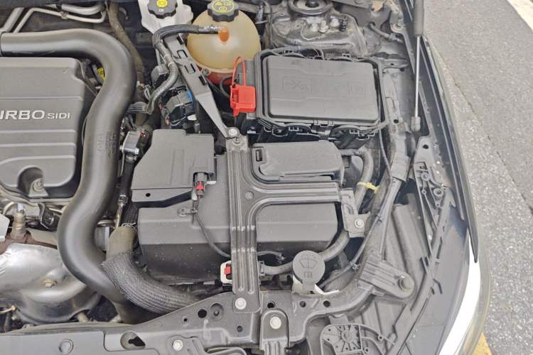 Used Buick Regal 2023 552T Smart Enjoyment Version Engine Bay Left