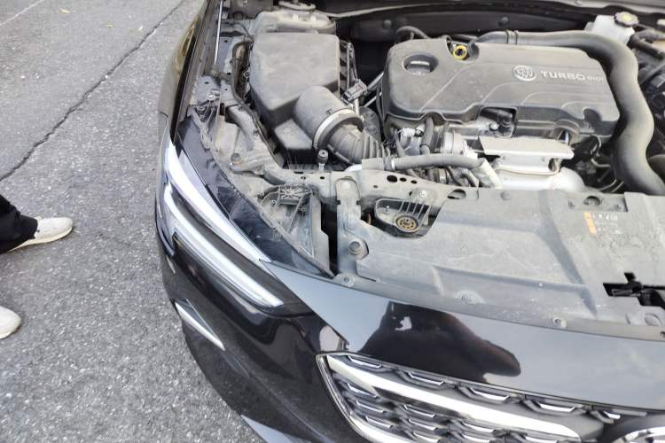Used Buick Regal 2023 552T Smart Enjoyment Version Engine Bay Right