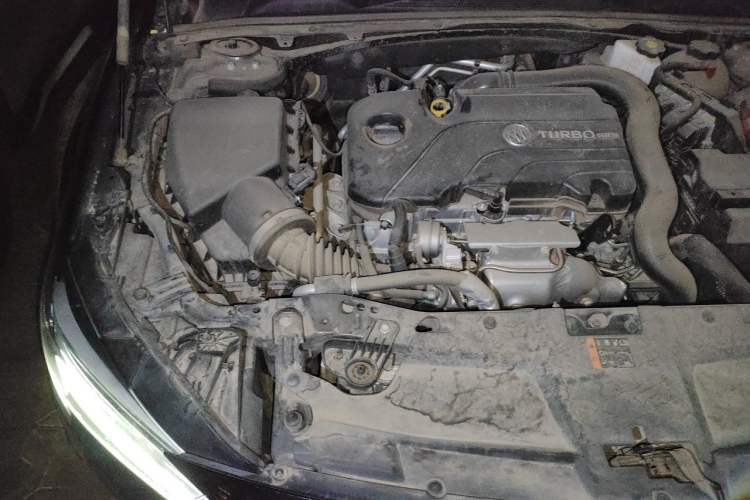 Used Buick Regal 2023 552T Smart Enjoyment Version Engine Bay Right