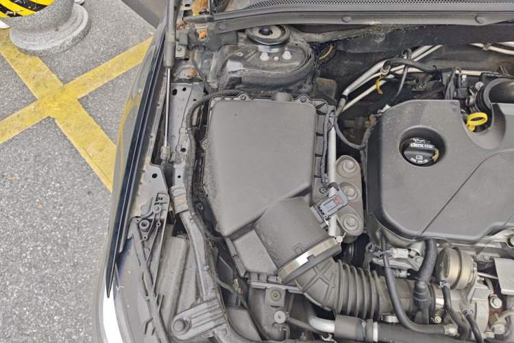 Used Buick Regal 2023 552T Smart Enjoyment Version Engine Bay Right