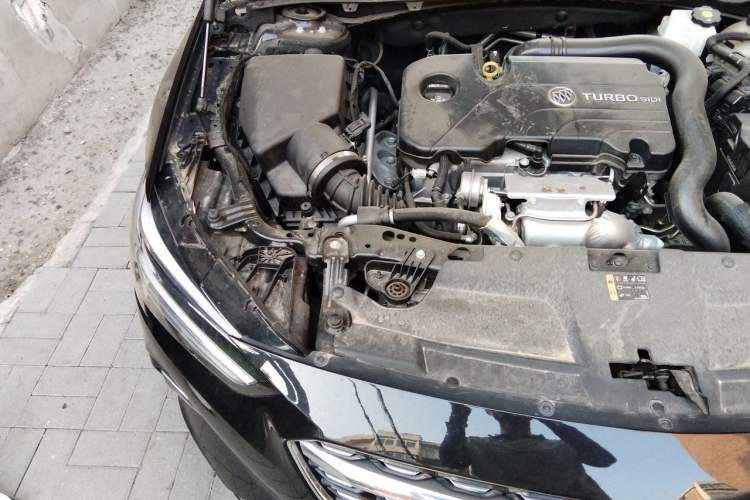Used Buick Regal 2023 552T Smart Enjoyment Version Engine Bay Right