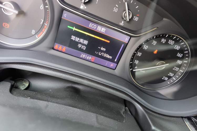 Used Buick Regal 2023 552T Smart Enjoyment Version Odometer Close Up