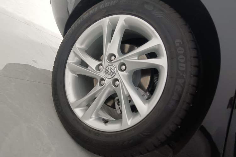 Used Buick Regal 2023 552T Smart Enjoyment Version Right Rear Wheel Hub