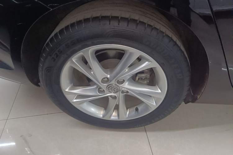 Used Buick Regal 2023 552T Smart Enjoyment Version Right Rear Wheel Hub