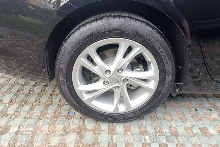 Used Buick Regal 2023 552T Smart Enjoyment Version Right Rear Wheel Hub